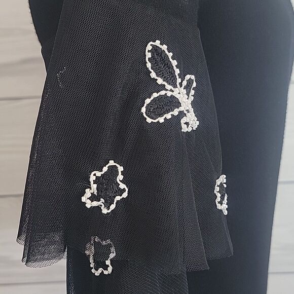 I-N-C pullover sweater black with tulle ruffle sleeves  Size L ( runs small) - Picture 6 of 10